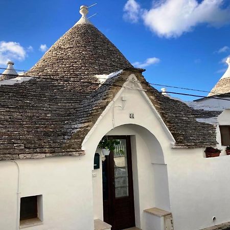 Trullo Il Nespolo Apartment อัลเบโรเบลโล ภายนอก รูปภาพ