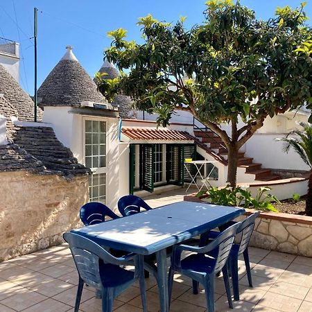 Trullo Il Nespolo Apartment อัลเบโรเบลโล ภายนอก รูปภาพ